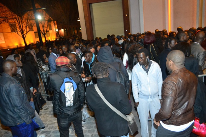 20 Photos: A guichet fermé: Pape Diouf réussit son pari devant 8000 téléspectateurs au Dock de Pullman. 20 Photos: A guichet fermé: Pape Diouf réussit son pari devant 8000 téléspectateurs au Dock de Pullman.