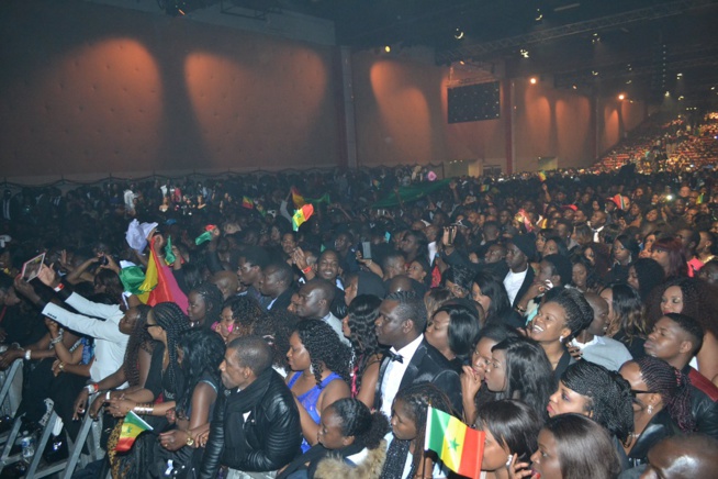 20 Photos: A guichet fermé: Pape Diouf réussit son pari devant 8000 téléspectateurs au Dock de Pullman. 20 Photos: A guichet fermé: Pape Diouf réussit son pari devant 8000 téléspectateurs au Dock de Pullman.