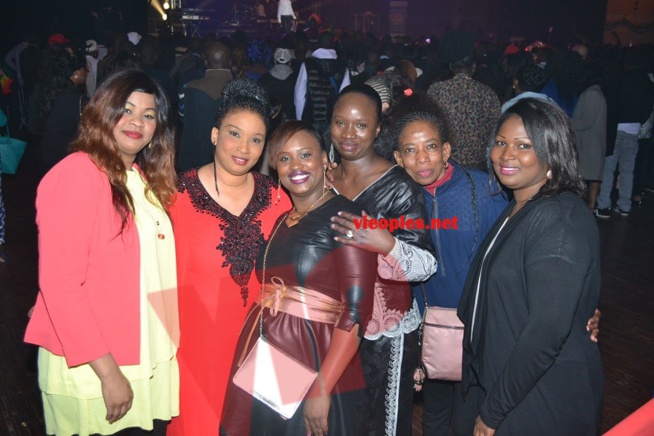 20 Photos: A guichet fermé: Pape Diouf réussit son pari devant 8000 téléspectateurs au Dock de Pullman. 20 Photos: A guichet fermé: Pape Diouf réussit son pari devant 8000 téléspectateurs au Dock de Pullman.