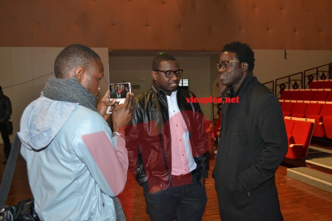 Regardez les coulisses du "grand bégué" au Dock de Pullman ce 04 avril 2015 à Paris. Regardez les coulisses du "grand bégué" au Dock de Pullman ce 04 avril 2015 à Paris.