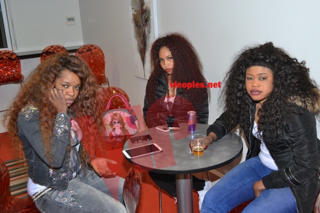 Regardez les coulisses du "grand bégué" au Dock de Pullman ce 04 avril 2015 à Paris. Regardez les coulisses du "grand bégué" au Dock de Pullman ce 04 avril 2015 à Paris.