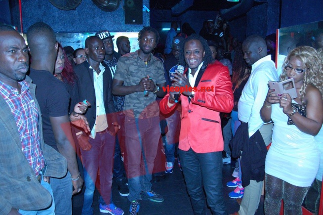 Les images du "Rakhass" au Star Nght avec Pape Diouf, Pape Birahim et Aida Samb. Regardez Les images du "Rakhass" au Star Nght avec Pape Diouf, Pape Birahim et Aida Samb. Regardez