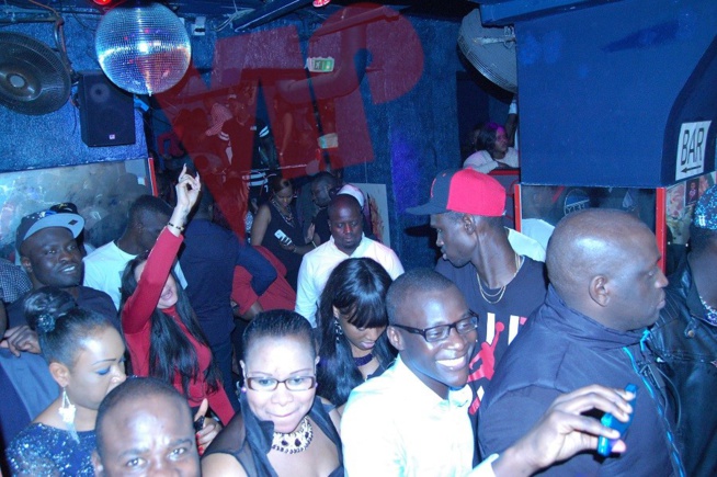 Les images du "Rakhass" au Star Nght avec Pape Diouf, Pape Birahim et Aida Samb. Regardez Les images du "Rakhass" au Star Nght avec Pape Diouf, Pape Birahim et Aida Samb. Regardez