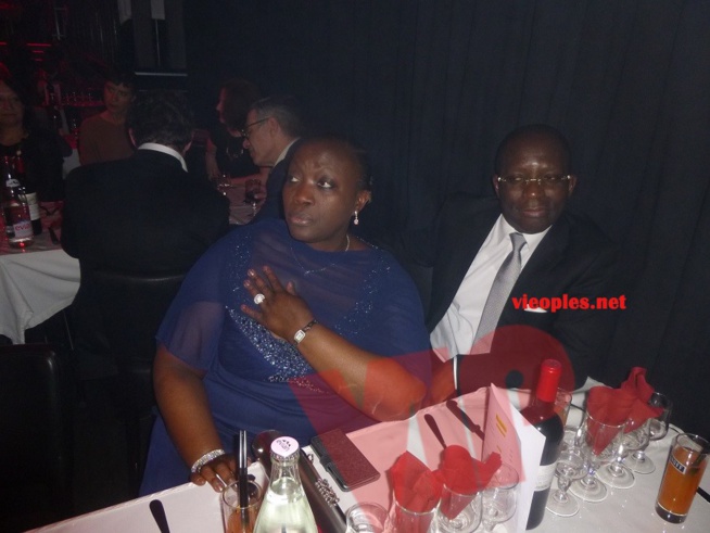 Les images de la veille de l'indépendance du Sénégal au Pau Brasil sur l'Arc de Triomphe à Paris: Une soirée de gala chic et glamour. Les images de la veille de l'indépendance du Sénégal au Pau Brasil sur l'Arc de Triomphe à Paris: Une soirée de gala chic et glamour.