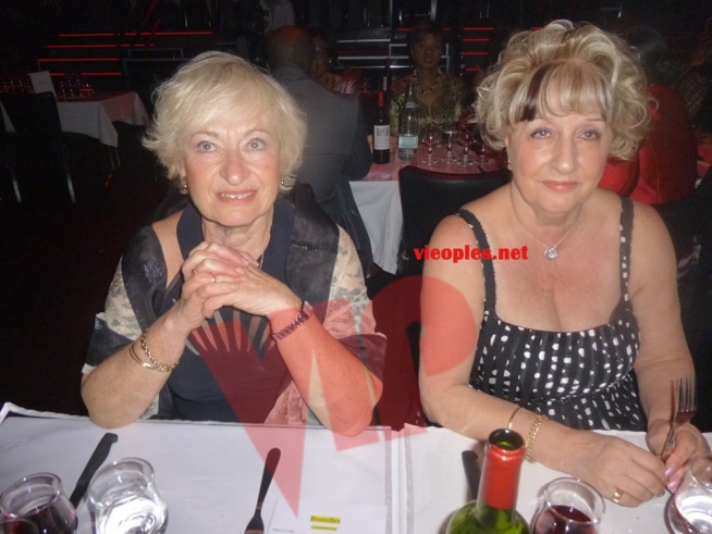 Les images de la veille de l'indépendance du Sénégal au Pau Brasil sur l'Arc de Triomphe à Paris: Une soirée de gala chic et glamour. Les images de la veille de l'indépendance du Sénégal au Pau Brasil sur l'Arc de Triomphe à Paris: Une soirée de gala chic et glamour.