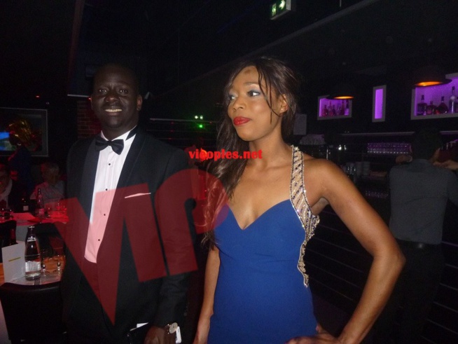 Les images de la veille de l'indépendance du Sénégal au Pau Brasil sur l'Arc de Triomphe à Paris: Une soirée de gala chic et glamour. Les images de la veille de l'indépendance du Sénégal au Pau Brasil sur l'Arc de Triomphe à Paris: Une soirée de gala chic et glamour.