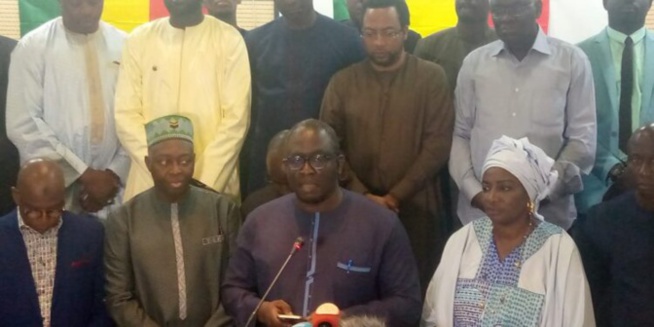 Nouveau front contre Macky Sall sur le processus électoral : L’opposition fait bloc, sans Pds et Taxawu Nouveau front contre Macky Sall sur le processus électoral : L’opposition fait bloc, sans Pds et Taxawu