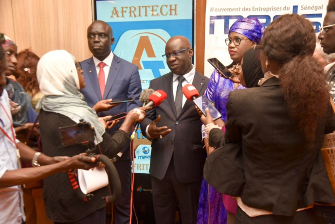 En images de la cérémonie d'ouverture 6éme éditions des Start-up AFRITECH avec le MEDS en collaboration avec le CJE. En images de la cérémonie d'ouverture 6éme éditions des Start-up AFRITECH avec le MEDS en collaboration avec le CJE.