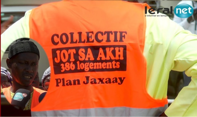 Gestion Du Plan Jaxaay :Les sinistrés de 2005 sans logement en marche de protestation réclament leurs titres de propriété Gestion Du Plan Jaxaay :Les sinistrés de 2005 sans logement en marche de protestation réclament leurs titres de propriété