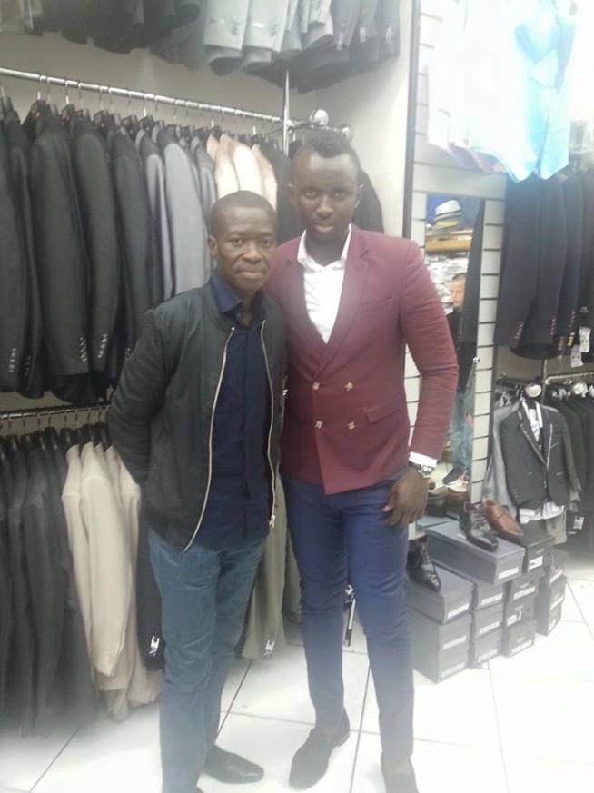 Kiss Boulevard Magenta l'habilleur des star Parisiens. Kiss Boulevard Magenta l'habilleur des star Parisiens.