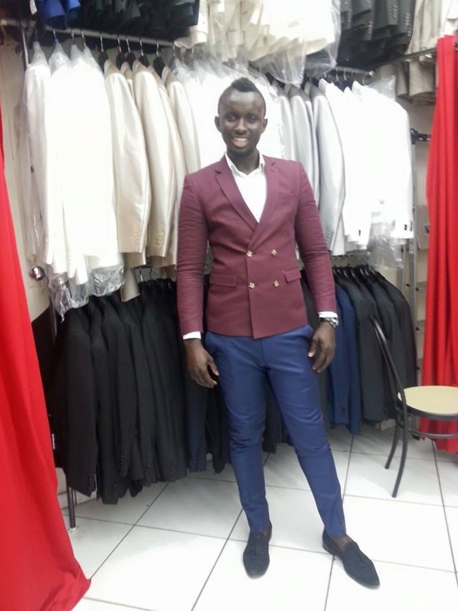 Kiss Boulevard Magenta l'habilleur des star Parisiens. Kiss Boulevard Magenta l'habilleur des star Parisiens.