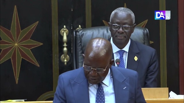 Exportations du Sénégal : Le secteur extractif représente 32,5% selon le ministre Oumar Sarr Exportations du Sénégal : Le secteur extractif représente 32,5% selon le ministre Oumar Sarr