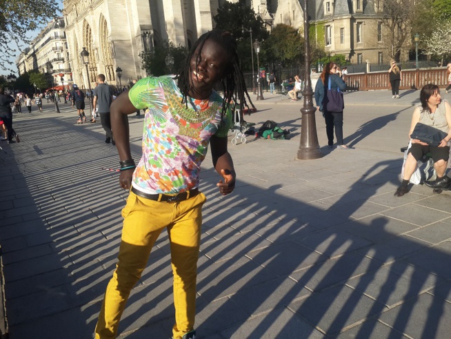 Les images de la nouvelle vidéo de Jule Danseman le nouveau chouchou des Parisiens avec Art bi Management. Les images de la nouvelle vidéo de Jule Danseman le nouveau chouchou des Parisiens avec Art bi Management.