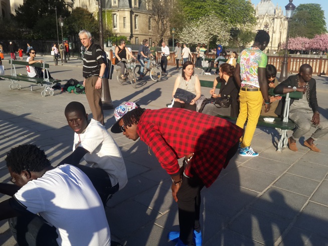 Les images de la nouvelle vidéo de Jule Danseman le nouveau chouchou des Parisiens avec Art bi Management.