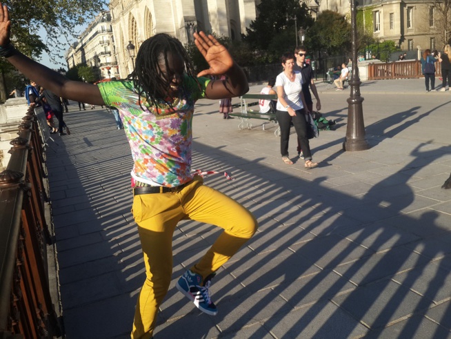 Les images de la nouvelle vidéo de Jule Danseman le nouveau chouchou des Parisiens avec Art bi Management. Les images de la nouvelle vidéo de Jule Danseman le nouveau chouchou des Parisiens avec Art bi Management.