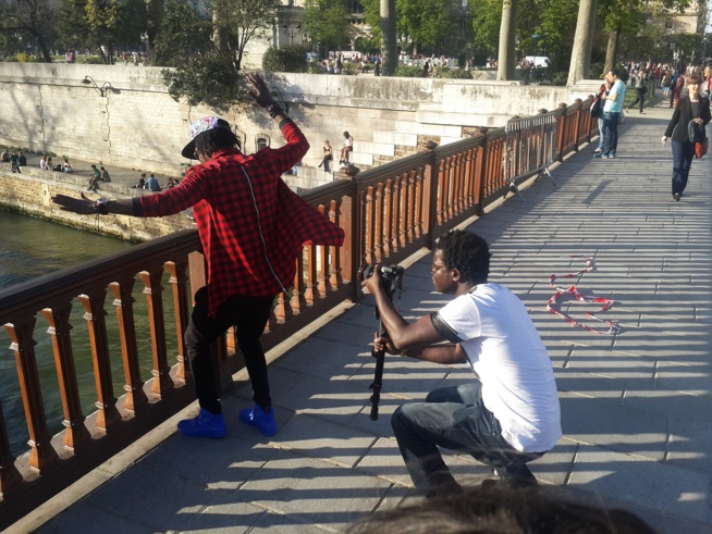 Les images de la nouvelle vidéo de Jule Danseman le nouveau chouchou des Parisiens avec Art bi Management.
