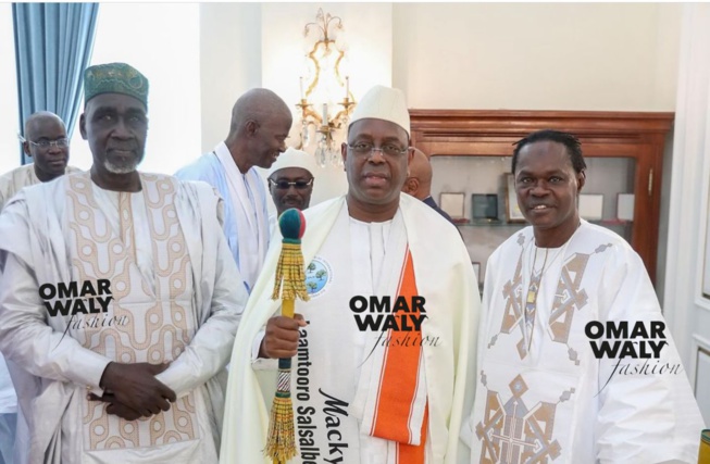 Vidéo / Macky Sall intronisé Grand Lamtoro