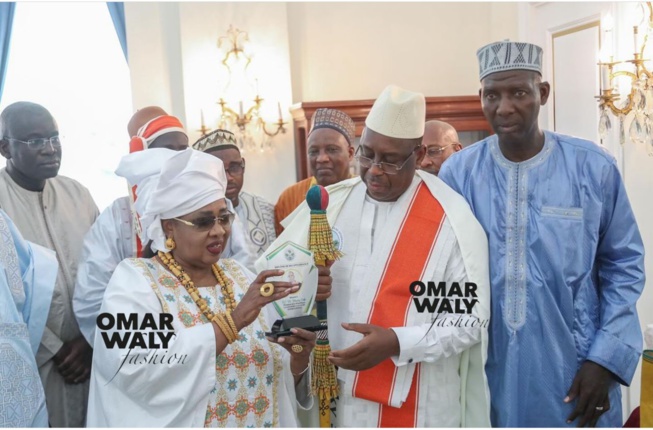 Vidéo / Macky Sall intronisé Grand Lamtoro Vidéo / Macky Sall intronisé Grand Lamtoro