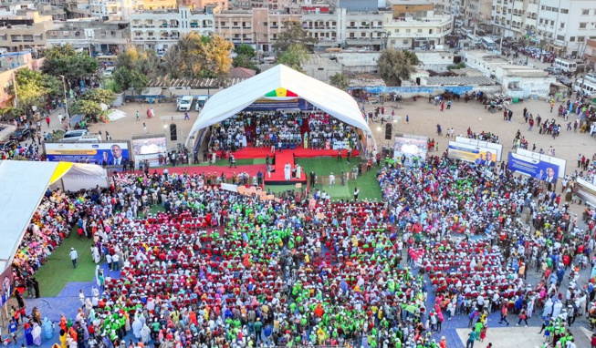 EN IMAGES CÉRÉMONIE DE LANCEMENT DES TRAVAUX ROUTIERS AUX PARCELLES ASSAINIES EN IMAGES CÉRÉMONIE DE LANCEMENT DES TRAVAUX ROUTIERS AUX PARCELLES ASSAINIES
