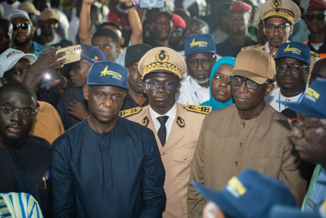EN IMAGES CÉRÉMONIE DE LANCEMENT DES TRAVAUX ROUTIERS AUX PARCELLES ASSAINIES EN IMAGES CÉRÉMONIE DE LANCEMENT DES TRAVAUX ROUTIERS AUX PARCELLES ASSAINIES