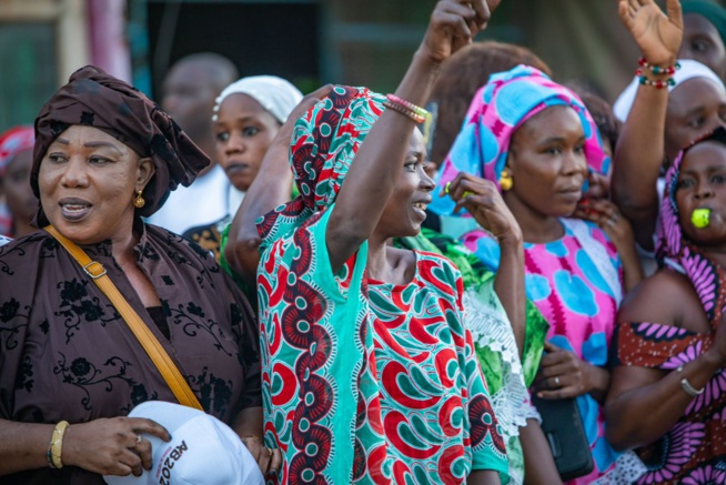 EN IMAGES CÉRÉMONIE DE LANCEMENT DES TRAVAUX ROUTIERS AUX PARCELLES ASSAINIES EN IMAGES CÉRÉMONIE DE LANCEMENT DES TRAVAUX ROUTIERS AUX PARCELLES ASSAINIES