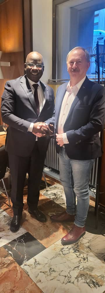 Le Président Mbagnick Diop du MEDS en mission économique à Helsinki au Finland. Le Président Mbagnick Diop du MEDS en mission économique à Helsinki au Finland.