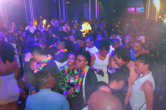 Le rendez-vous des branchés de Paris , le Cezanne Club 2 rue du Puget 100% Sénégal tous les samedi.Regardez