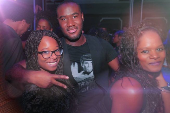 Le rendez-vous des branchés de Paris , le Cezanne Club 2 rue du Puget 100% Sénégal tous les samedi.Regardez