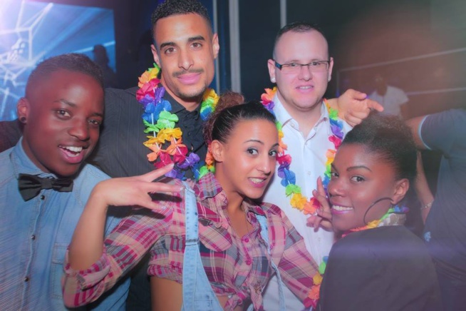 Le rendez-vous des branchés de Paris , le Cezanne Club 2 rue du Puget 100% Sénégal tous les samedi.Regardez