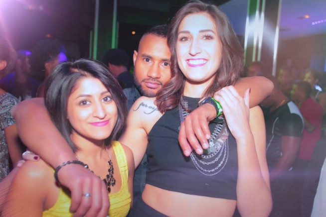 Le rendez-vous des branchés de Paris , le Cezanne Club 2 rue du Puget 100% Sénégal tous les samedi.Regardez