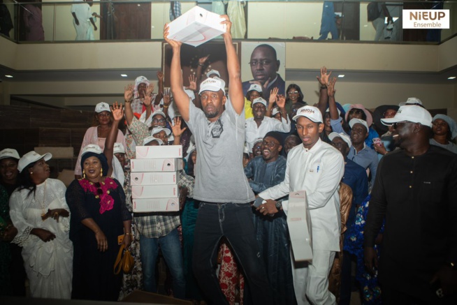Parrainage-Khadim Dia Président du mouvement « Nieup »,décroche 28.353 parrains en faveur d’Amadou Ba