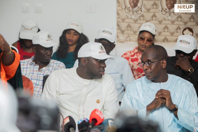 Parrainage-Khadim Dia Président du mouvement « Nieup »,décroche 28.353 parrains en faveur d’Amadou Ba Parrainage-Khadim Dia Président du mouvement « Nieup »,décroche 28.353 parrains en faveur d’Amadou Ba