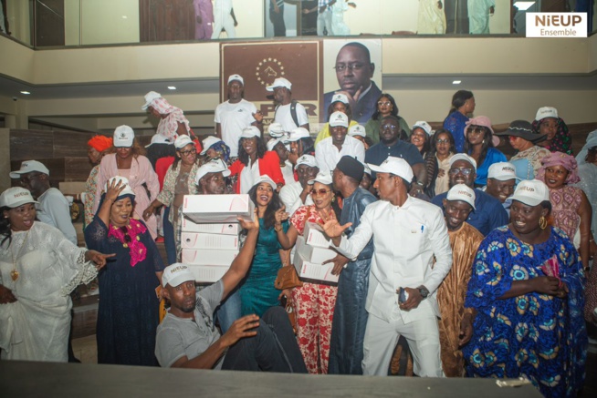 Parrainage-Khadim Dia Président du mouvement « Nieup »,décroche 28.353 parrains en faveur d’Amadou Ba