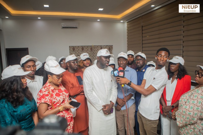 Parrainage-Khadim Dia Président du mouvement « Nieup »,décroche 28.353 parrains en faveur d’Amadou Ba Parrainage-Khadim Dia Président du mouvement « Nieup »,décroche 28.353 parrains en faveur d’Amadou Ba