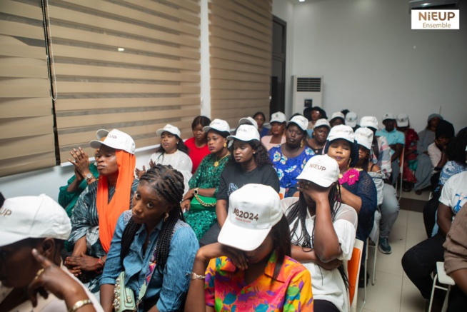 Parrainage-Khadim Dia Président du mouvement « Nieup »,décroche 28.353 parrains en faveur d’Amadou Ba Parrainage-Khadim Dia Président du mouvement « Nieup »,décroche 28.353 parrains en faveur d’Amadou Ba