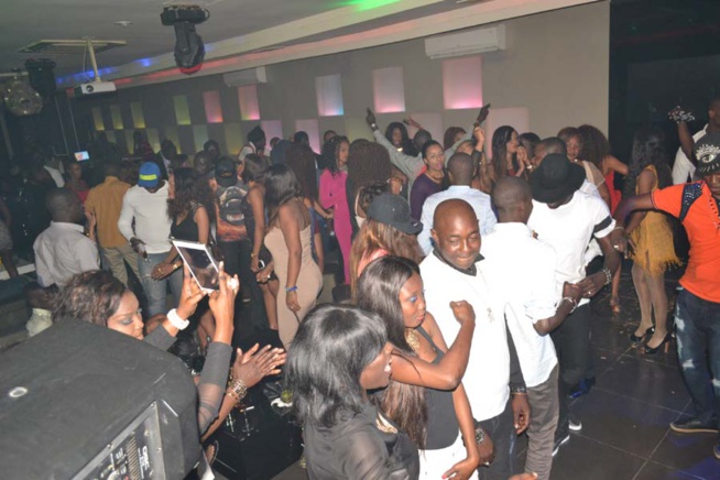 Pape Diouf signe son retour explosif au Baramundi.Regardez Pape Diouf signe son retour explosif au Baramundi.Regardez