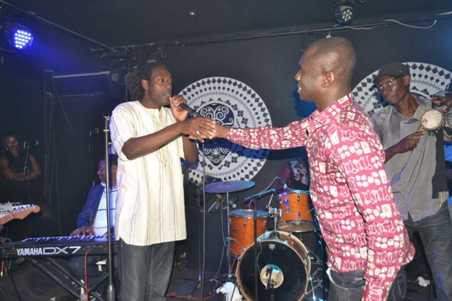 Pape Diouf signe son retour explosif au Baramundi.Regardez Pape Diouf signe son retour explosif au Baramundi.Regardez