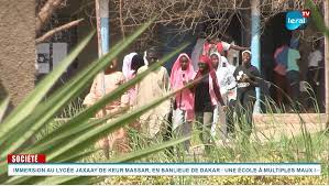 Immersion au Lycée Jaxaay de Keur Massar, en banlieue de Dakar : Une école à multiples maux ! Immersion au Lycée Jaxaay de Keur Massar, en banlieue de Dakar : Une école à multiples maux !