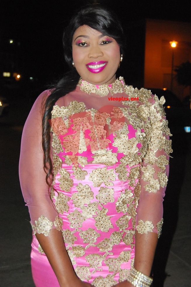 Fatou Abdou Ndiaye de la SenTv toute sage et élégante dans sa tenue. Fatou Abdou Ndiaye de la SenTv toute sage et élégante dans sa tenue.
