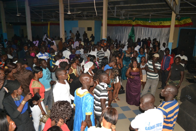 Les commandos de THIES à l'assaut du "Rakadiou" de Pape Diouf et la génération consciente.Regardez Les commandos de THIES à l'assaut du "Rakadiou" de Pape Diouf et la génération consciente.Regardez