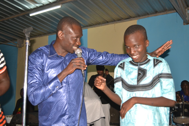 Les commandos de THIES à l'assaut du "Rakadiou" de Pape Diouf et la génération consciente.Regardez Les commandos de THIES à l'assaut du "Rakadiou" de Pape Diouf et la génération consciente.Regardez