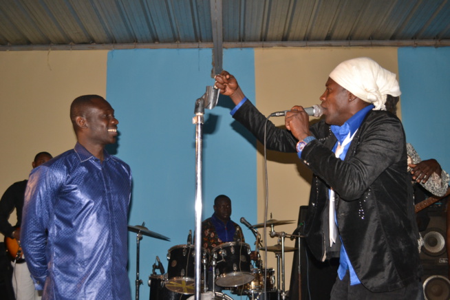 Les commandos de THIES à l'assaut du "Rakadiou" de Pape Diouf et la génération consciente.Regardez Les commandos de THIES à l'assaut du "Rakadiou" de Pape Diouf et la génération consciente.Regardez