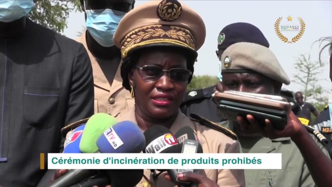 Cérémonie d'incinération de produits prohibés: Les saisies de produits prohibés, incinérées, s’élèvent à 1 milliard 802 millions de FCfa Cérémonie d'incinération de produits prohibés: Les saisies de produits prohibés, incinérées, s’élèvent à 1 milliard 802 millions de FCfa
