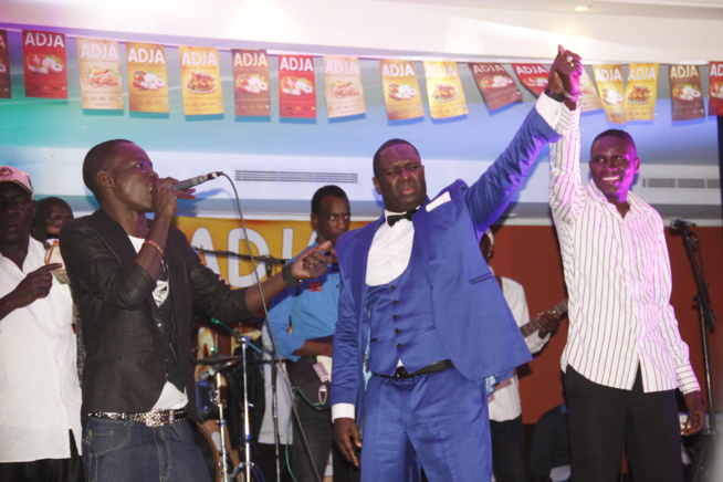 20 Images: Quand Aziz Ndiaye innove encore dans la lutte avec un face to face chic et glamour au Terroubi entre Tyson et Gris Bordeau. Regardez 20 Images: Quand Aziz Ndiaye innove encore dans la lutte avec un face to face chic et glamour au Terroubi entre Tyson et Gris Bordeau. Regardez