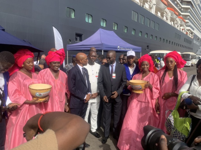 TOURISME : Le Sénégal accueille un navire d’une capacité de 1500 touristes TOURISME : Le Sénégal accueille un navire d’une capacité de 1500 touristes