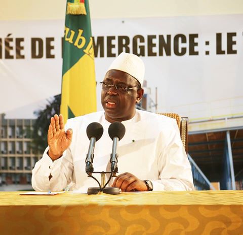 Pour l'Ujtl, Macky Sall fait le tour du pays à la quête de transhumants, de sorciers et féticheurs Pour l'Ujtl, Macky Sall fait le tour du pays à la quête de transhumants, de sorciers et féticheurs