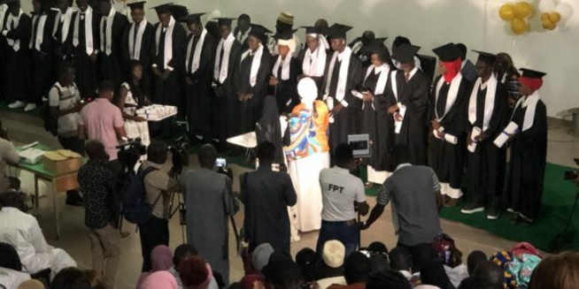 Sciences Économiques et de Gestion: L’Ugb déploie 129 nouveaux diplômés sur le marché de l’emploi Sciences Économiques et de Gestion: L’Ugb déploie 129 nouveaux diplômés sur le marché de l’emploi