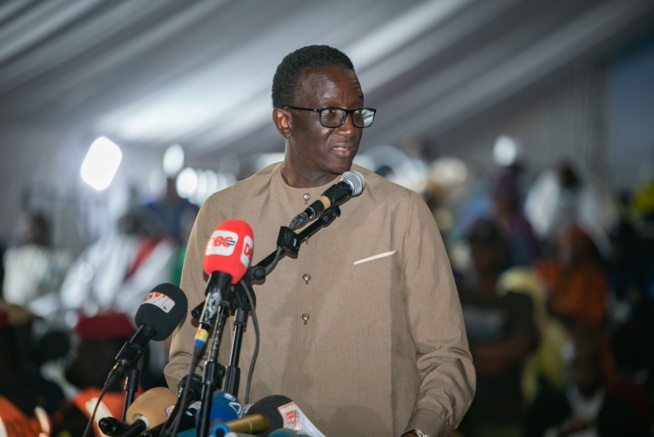 CÉRÉMONIE DE LANCEMENT DES TRAVAUX D'AMÉNAGEMENT ET DE PAVAGE DU BOULEVARD DES 30 METRES A RUFISQUE CÉRÉMONIE DE LANCEMENT DES TRAVAUX D'AMÉNAGEMENT ET DE PAVAGE DU BOULEVARD DES 30 METRES A RUFISQUE