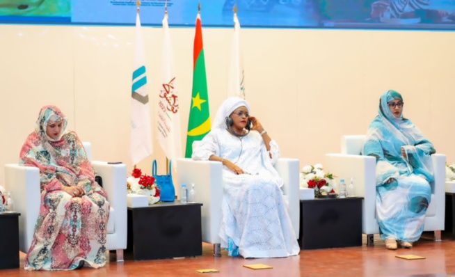 Photos / Nouakchott : Marème Faye Sall, Première Dame du Sénégal, présente à la Conférence sur le rôle des femmes leaders Photos / Nouakchott : Marème Faye Sall, Première Dame du Sénégal, présente à la Conférence sur le rôle des femmes leaders