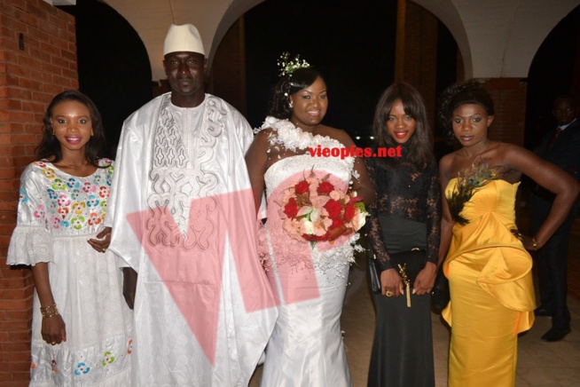 Les images du mariage de Bijou Guéye fille du patron de EMG Automobile. Regardez